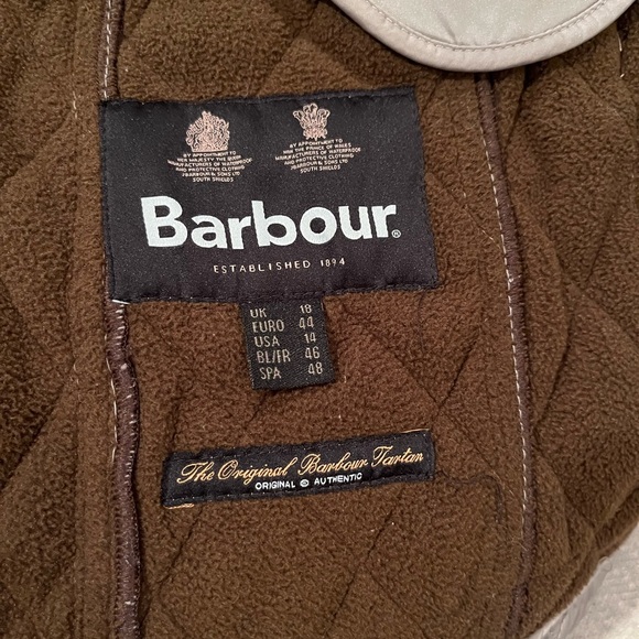 Barbour Beadnell quilted jacket - stone color. Size US 14 - Picture 4 of 11